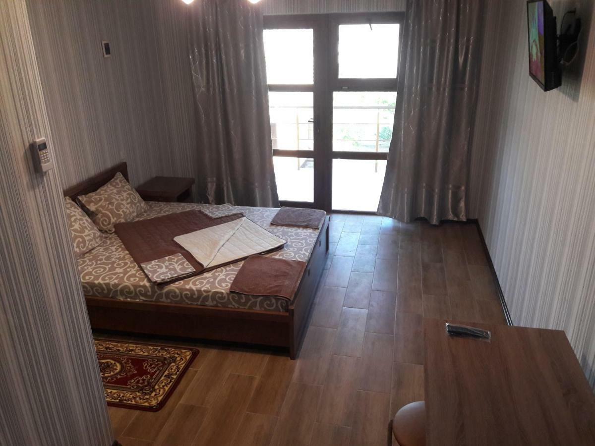 Solnechnaia Dacha Aparthotel Zatoka Luaran gambar