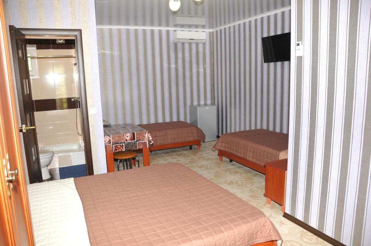 Solnechnaia Dacha Aparthotel Zatoka Luaran gambar