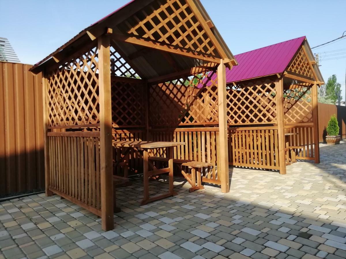 Solnechnaia Dacha Aparthotel Zatoka Luaran gambar