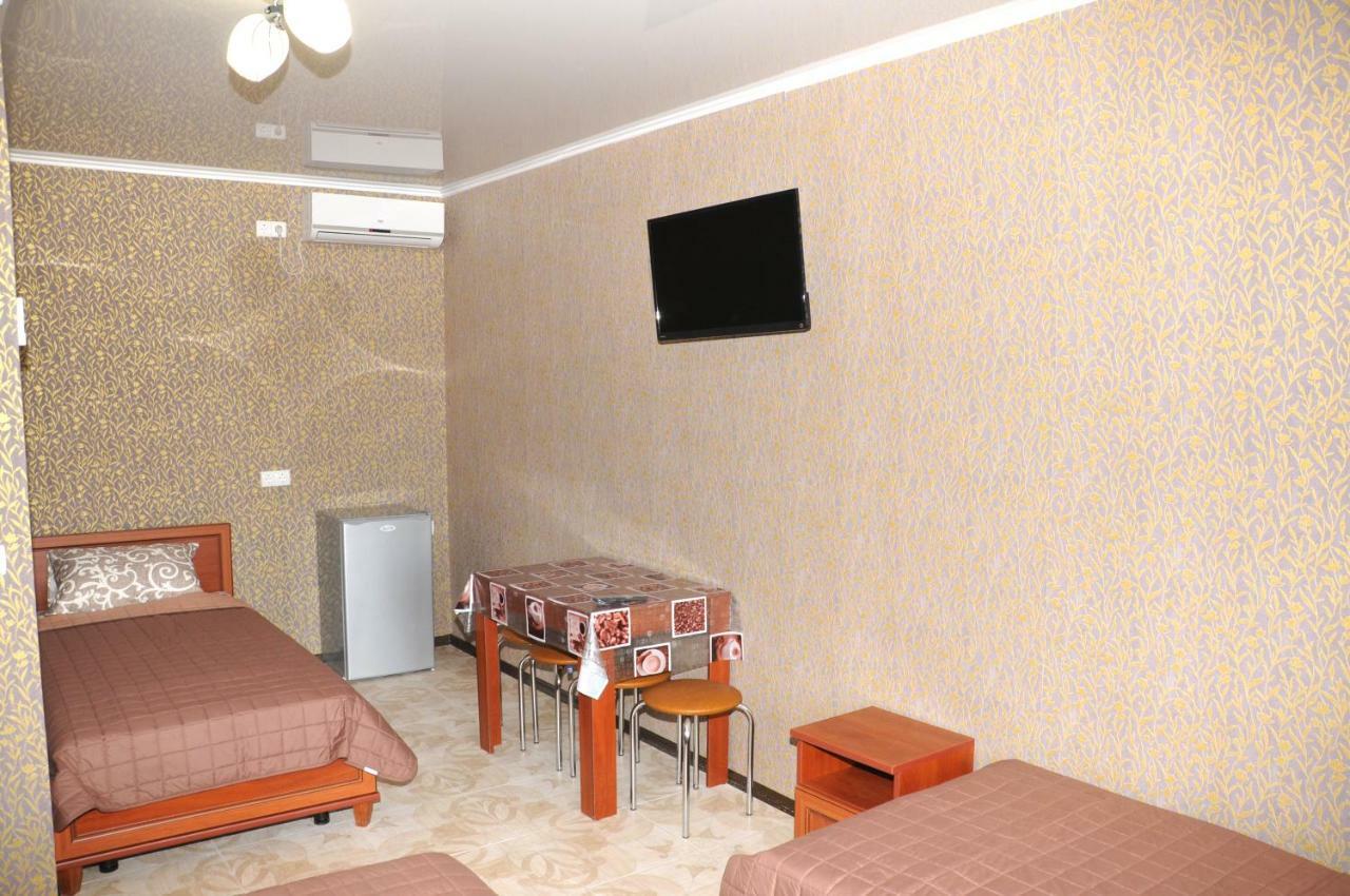 Solnechnaia Dacha Aparthotel Zatoka Luaran gambar